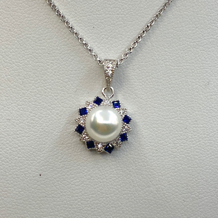 Ezüst medál édesvízi gyönggyel