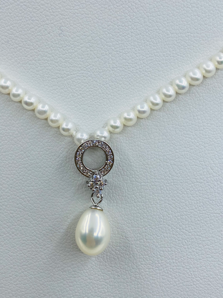 Tenyésztett gyöngy nyakék